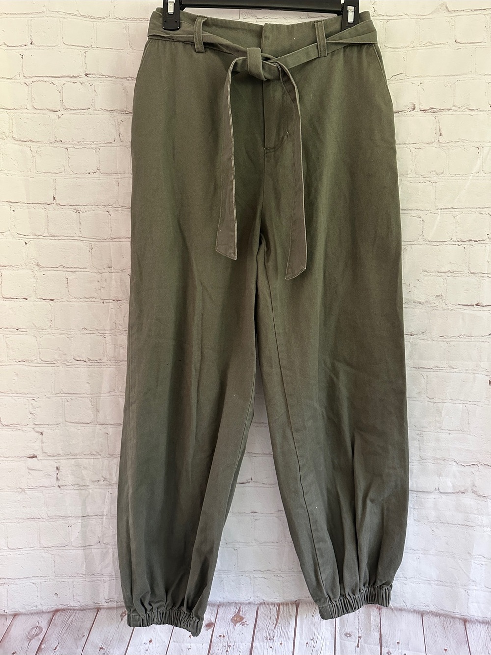 Forever 21 Olive Green Elastic High Waist Casual Pants Size M